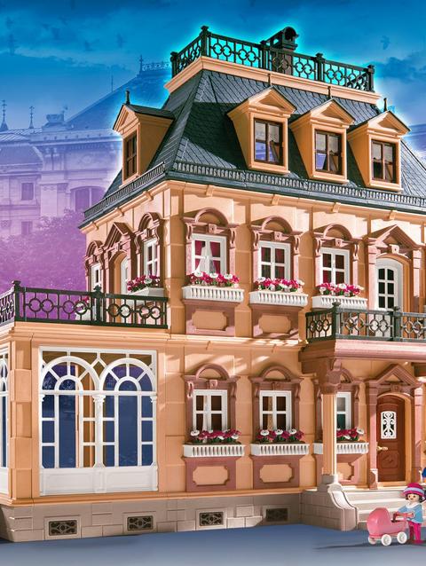 Large Victorian Dollhouse